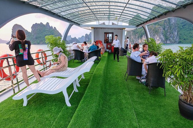 Halong Bay Cruise Luxury Full Day Tours - Optional kayaking: the activity that changes the feel of the cruise