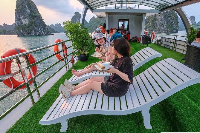Halong Bay Cruise Luxury Full Day Tours - Boat comfort: what to expect, and what might be a miss