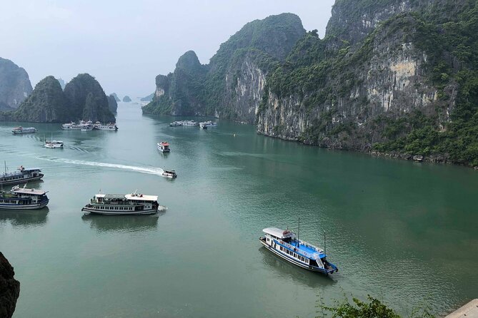 Halong Bay Cruise With Cave, Kayaking, Swimming - Buffet Lunch - Sung Sot Cave: the dry cave walk that feels like a natural museum