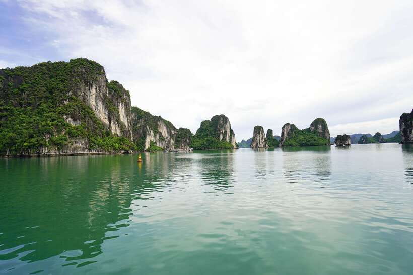 Halong Bay Cruise with Lunch - Food on Board: Seafood Lunch Included, Drinks Not Included