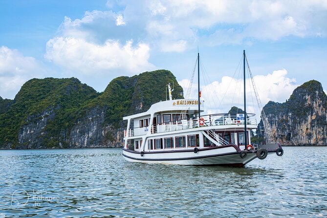 HaLong Bay Day Cruise with Kayaking, Swimming, Hiking and Lunch - Return to Hanoi: getting back at a sane hour
