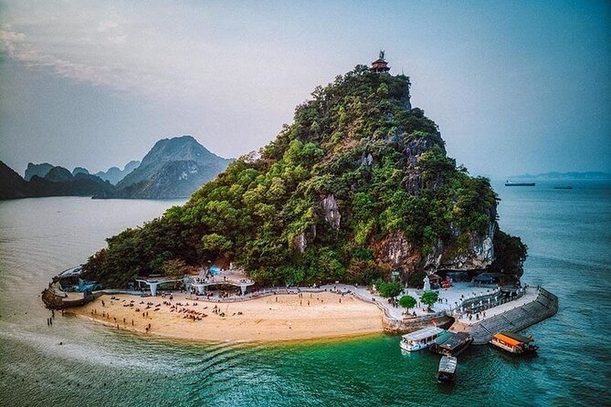 HaLong Bay Day Cruise with Kayaking, Swimming, Hiking and Lunch - Sung Sot Cave: the big limestone show with cave time that stays realistic