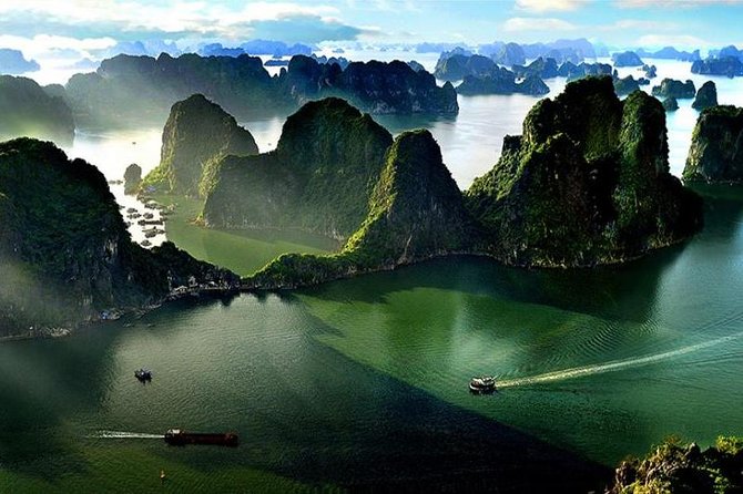 Halong Bay Day Tour: Visit Cave Island Kayaking Swimming Lunch - Hang Luon Water Cave: Kayak or Bamboo Boat in the Best Kind of Tour Time