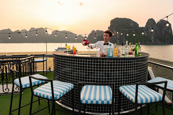 Halong Bay Day Tour With Sunlight Luxury Cruise With Transfer - The buffet lunch and what you actually get to eat