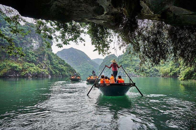 Halong Bay: Full-Day 4-Star Experience with Kayaking - How the day starts in Hanoi Old Quarter