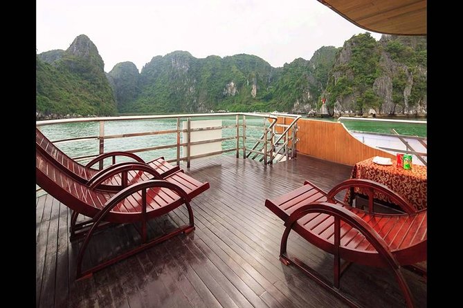 Halong Bay Full Day Tour with All-Inclusive: Boat, Kayak, Island, Cave and Lunch - Titop Island break: a needed change of pace