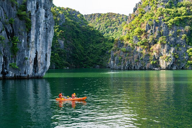 Halong bay full day trip from Hanoi: Visiting Thien Cung, Dau Go cave & Kayaking - Booking Value: why $60 covers more than a boat ticket