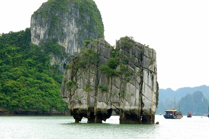 Halong Bay Full Day With Heaven Cave And Kayaking - The guide experience with Old Quarter Travel and Viet