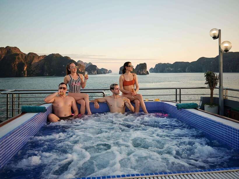 Halong Bay Luxury Cruise: Kayak&Swim,Cave, Party BEST SELLER - Sung Sot Cave: the cave stop that turns the day into a story