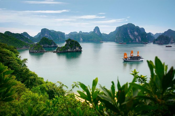 Halong Bay Luxury Cruise one day Tours - Sung Sot Cave: The Big Cave Stop