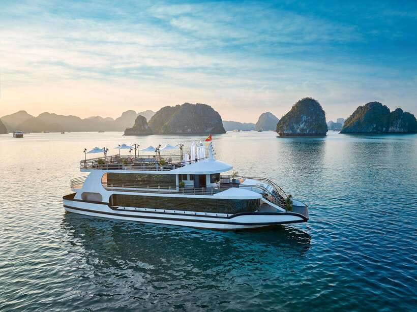 Halong Bay: Luxury Day Cruise with Buffet, Kayak, Swim - Hanoi to Tuan Chau Harbor, with breaks that actually help