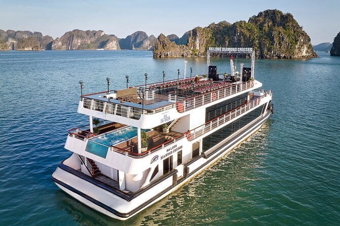 Halong Bay Shore Excursion 6 Hour Private Cruise from Cruise Port - Titop Island: swim time or the photo hike