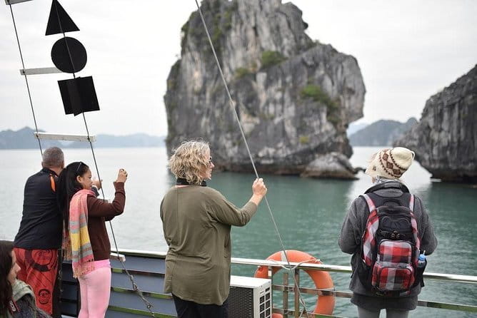 Halong Bay Shore Excursion 6 Hour Private Cruise from Cruise Port - Luon Cave area: kayaking and sampan boat time