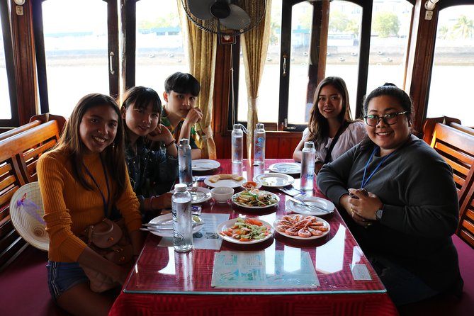 Halong Day Tour: Islands, Cave, Kayak. Lunch. Transfers - Thien Cung (Heaven Palace) Cave: what you’ll actually walk through
