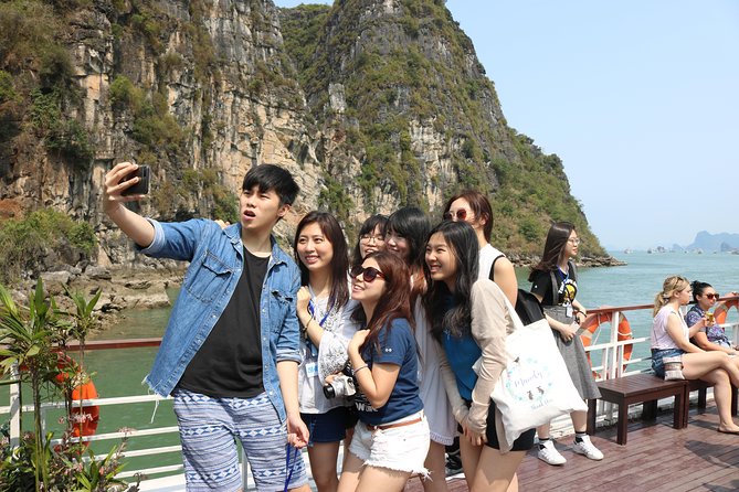 Halong Day Tour: Islands, Cave, Kayak. Lunch. Transfers - Hon Ga Choi Island: a fast photo stop with meaning
