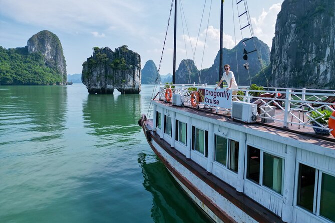 Halong Islands, Caves, Kayak, Lunch day tour w Dragonfly Cruise - Group Size and Guide Style, Small Group Advantage and the Reality Check