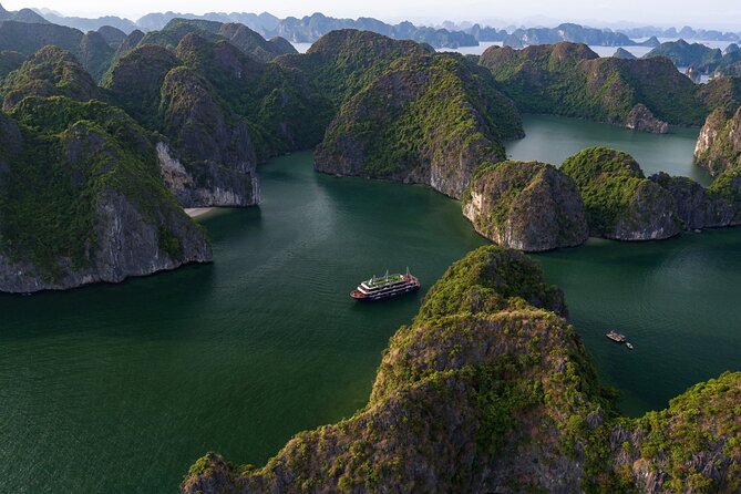 Halong La Pandora Cruise 2days/1Night - Hanoi pickup and the 3-hour ride to the water