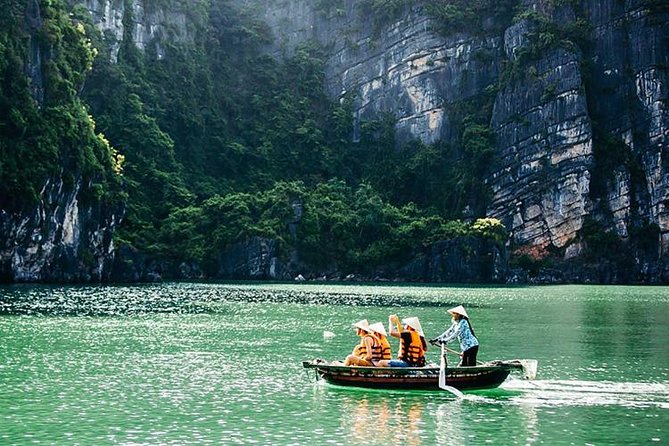 Halong Luxury Cruise Full Day Tour from Hanoi: All Inclusive - Lunch on Board: Seafood Buffet, Vegetarian Options, and Realistic Expectations