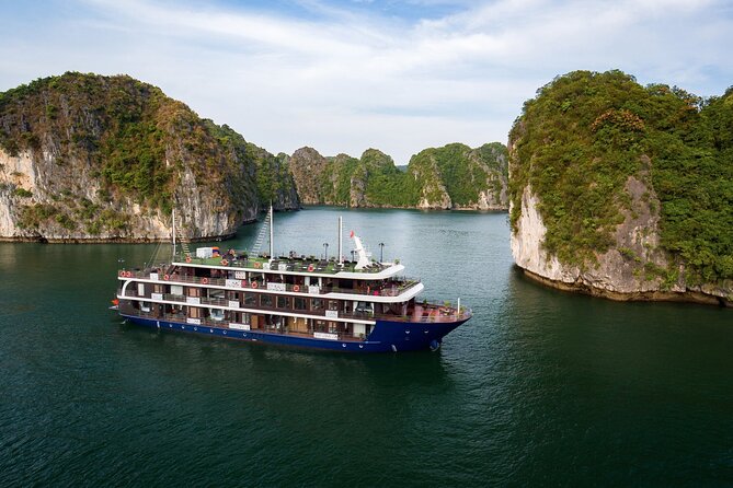Halong Pandora 5 Star Cruise 2D1N-All Inclusive, cave, transfer - Food on the cruise: included meals score points, but drinks cost extra