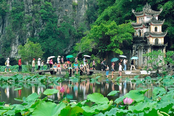 Hang Mua - Hoa Lu - Tam Coc Small Group Tour 8 People a Group - Tam Coc by Boat: Limestone Caves and a Local Rowing the Pace