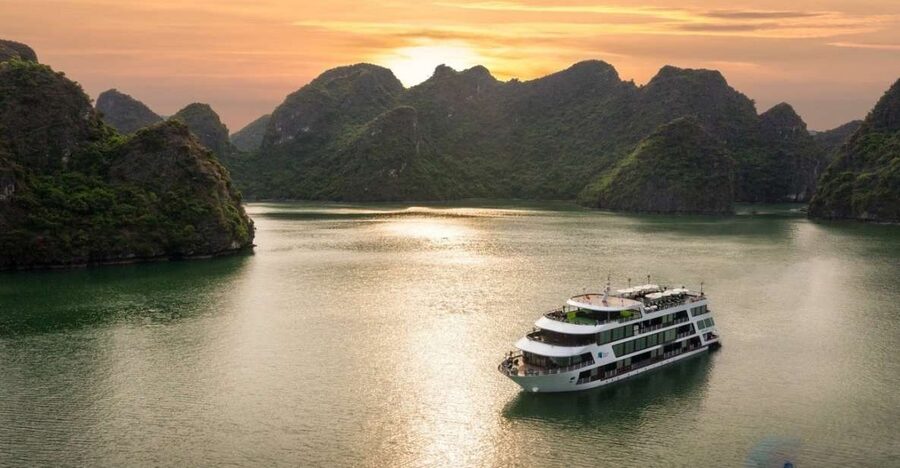 Hanoi: 3-Day Ha Long/Lan Ha Bay Cruise with Private Balcony - Luxury cabin and private balcony, what it feels like