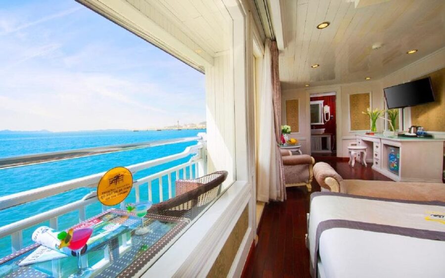 Hanoi: 3-Day Ninh Binh, Ha Long & Bai Tu Long Cruise UNESCO - Day 2: cruise check-in, then kayaking or bamboo boat time