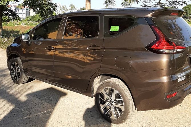 Hanoi Airport Private Arrival Transfer - Communication in Hanoi: WhatsApp Helps, English Can Vary