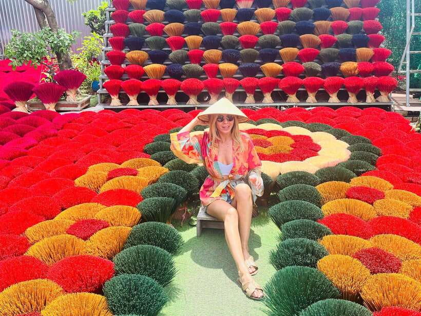 Hanoi: Artisan Tour with Incense, Hat-Making, or Ceramics - Bat Trang ceramics village: pottery skills plus an artist workshop stop