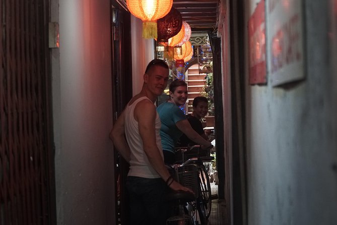 Hanoi Backstreet Bicycle Tour - The real secret: a safety briefing for riding in city traffic