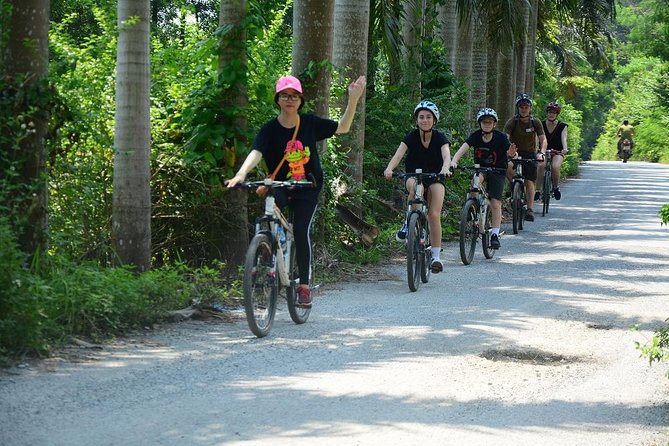 Hanoi Bicycle Tours: Half Day Bicycle Tours Hanoi Countryside - Hanoi street nerves: how scooter escort and safety briefings change the game