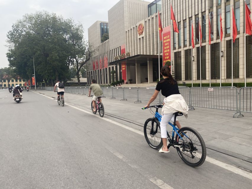 Hanoi: Bike Tour Through Hidden Gems and Banana Island - Banana Island on West Lake: the calm chapter you’re paying for