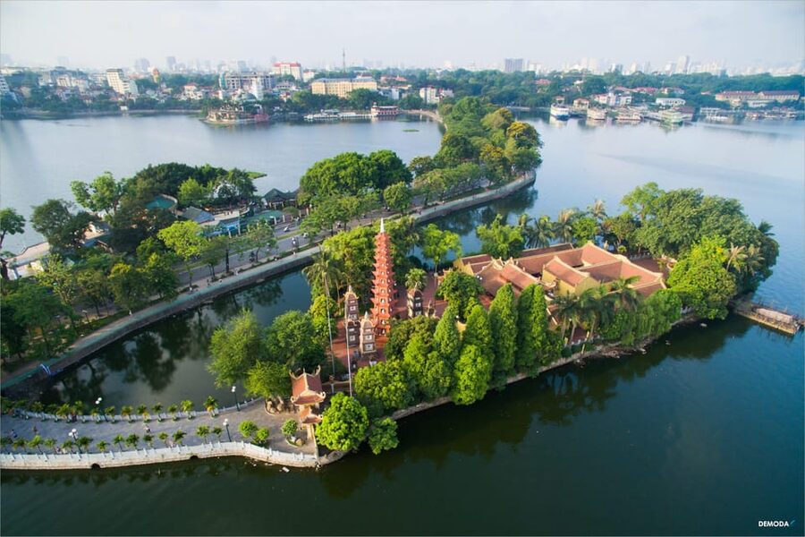 Hanoi City Half Day - A City Saves Traditional Beauties - Ngoc Son Temple and Hoan Kiem Lake: legend at the city’s center