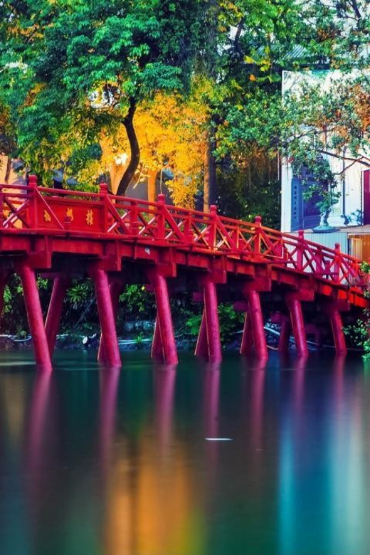 Hanoi City Half Day - A City Saves Traditional Beauties - Ho Chi Minh Mausoleum area, plus how the guide makes it make sense