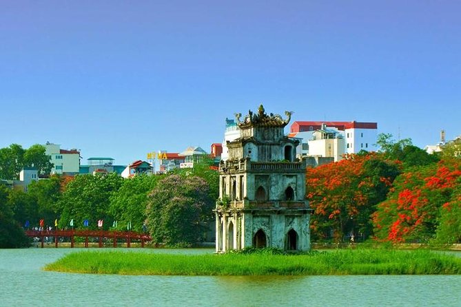 Hanoi City Half Day Private Tour: Hidden Corners & Train Street - Dong Xuan Market and Long Bien Bridge, more than a photo stop