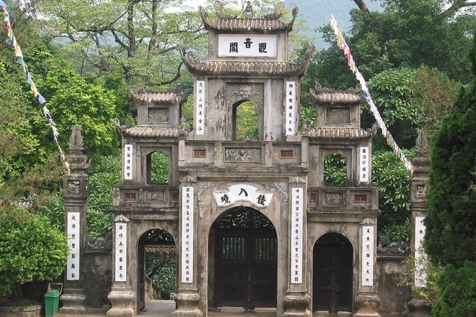 Hanoi City Half Day Private Tour included train street, meals - Ma May Street: a quick taste of old Hanoi houses