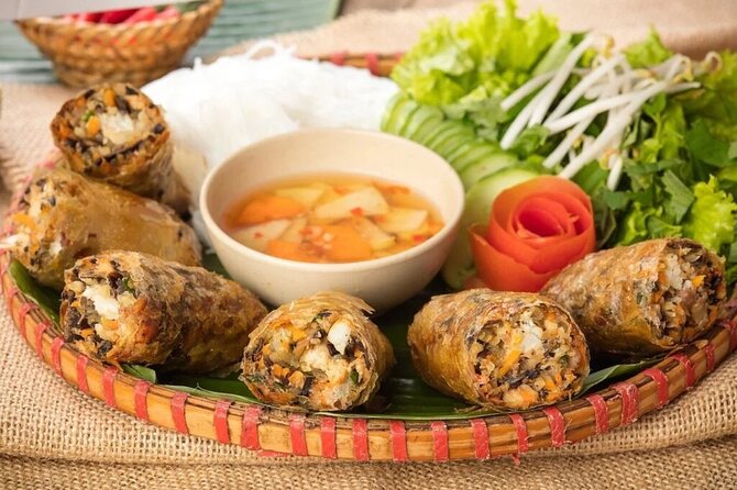 Hanoi City Highlight Full Day Tour With Bat Trang Pottery Village - Guides, pace, and how to get the most out of the 8 hours