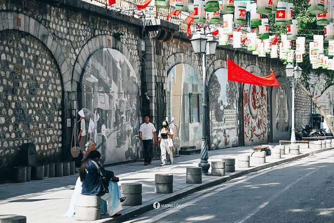 Hanoi City Highlight Full Day Tour With Bat Trang Pottery Village - Train Street and lunch, where timing is part of the experience