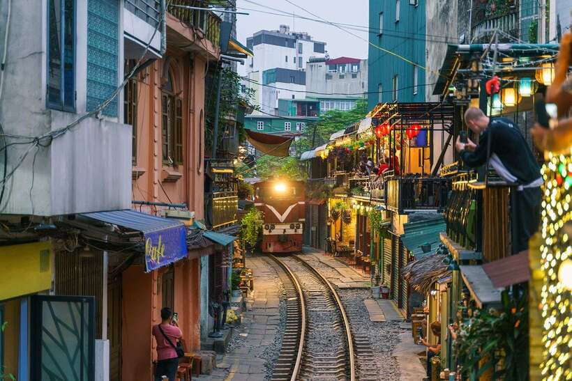 Hanoi: City Highlights Tour with Train Street & Hidden Gems - Key things that make this Hanoi tour work