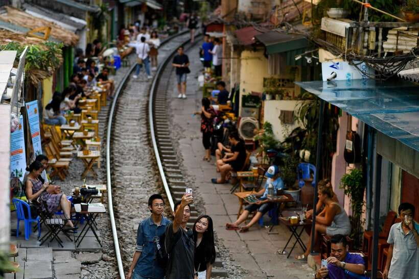 Hanoi: City Highlights Tour with Train Street & Hidden Gems - A 4-hour taste of Hanoi that hits the big notes
