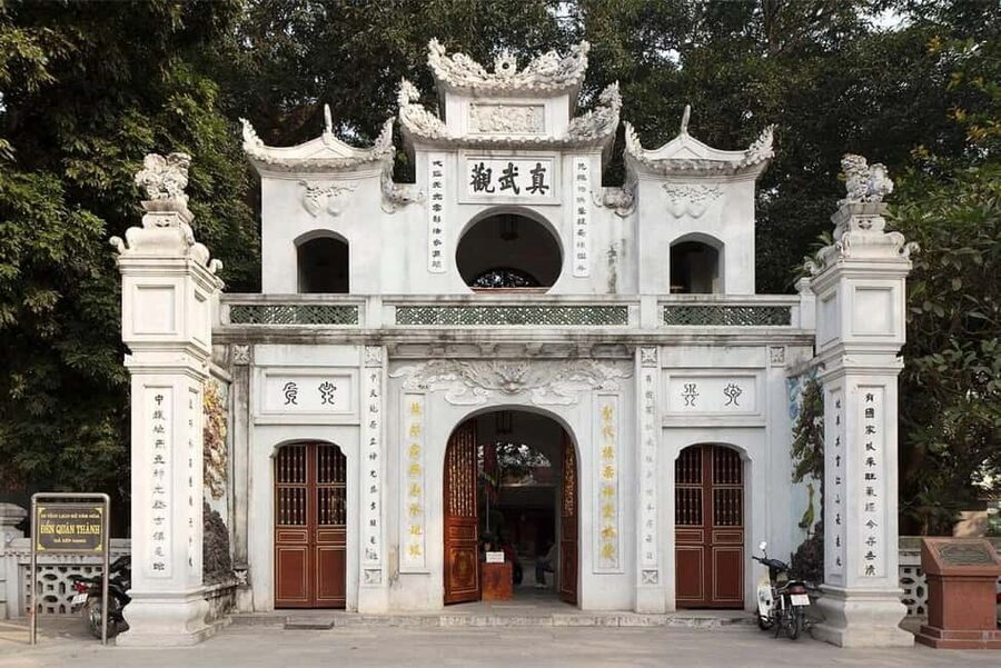 Hanoi City Highlights Walking Tour – Landmarks & History - Ho Chi Minh Mausoleum (and the garden) is worth planning around