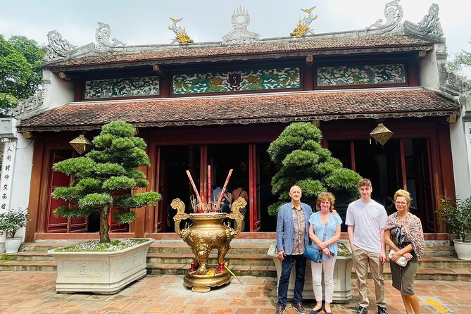 Hanoi City Tour Half Day Private/ Group Tour - Tran Quoc Pagoda on West Lake: A Calm Break