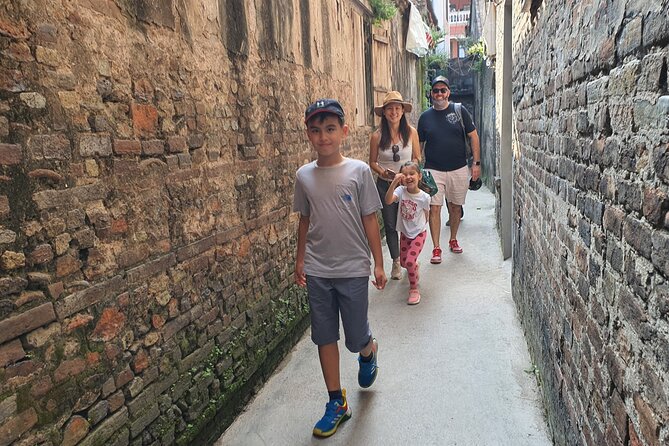 Hanoi City Tour : Hanoi Highlights and Hidden Gems - Ho Chi Minh Complex: Mausoleum Area Plus Stilt House and One Pillar Pagoda