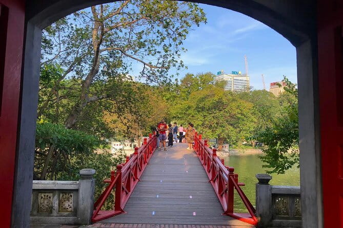 Hanoi City Tour: Private Half Day - Highlights and Train Street - A Half-Day Hanoi Route That Hits the City’s Best Symbols