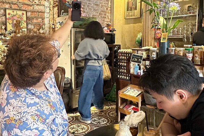 Hanoi Coffee Culture Tour: Sip, Taste & Hear Local Stories - Hoan Kiem Lake as your first “mindset stop”