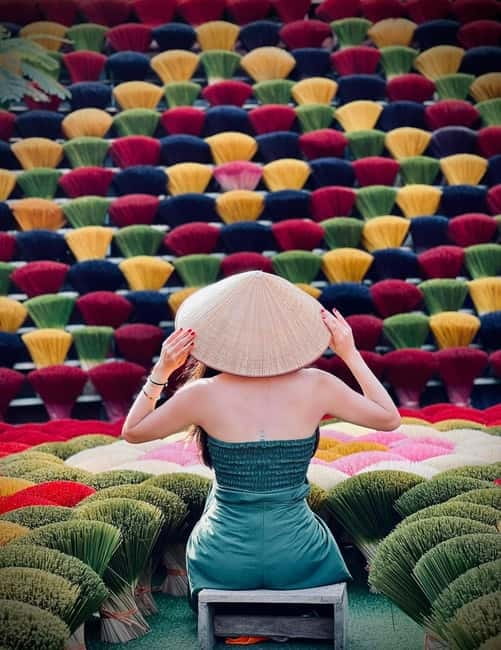 Hanoi: Conical Hat Village & Incense Village SMALL GROUP - Logistics for a 6-hour day: pickup, drop-off, and train street option