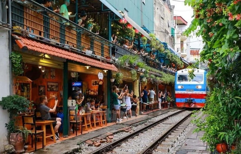 Hanoi: Eat Like a Local Small Group Street Food Tour - Hanoi Old Quarter, Where You Learn How to Eat