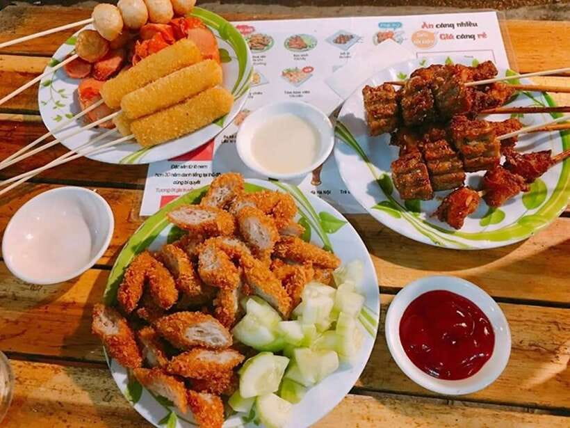 Hanoi: Eat Like a Local Small Group Street Food Tour - How Guides Like Ha, Emily, and Chip Change the Quality