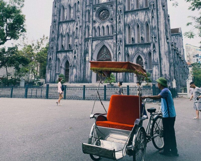 Hanoi: Embark On A Cyclo City View Tour - Ho Chi Minh Mausoleum: a respectful historic stop on a tight route
