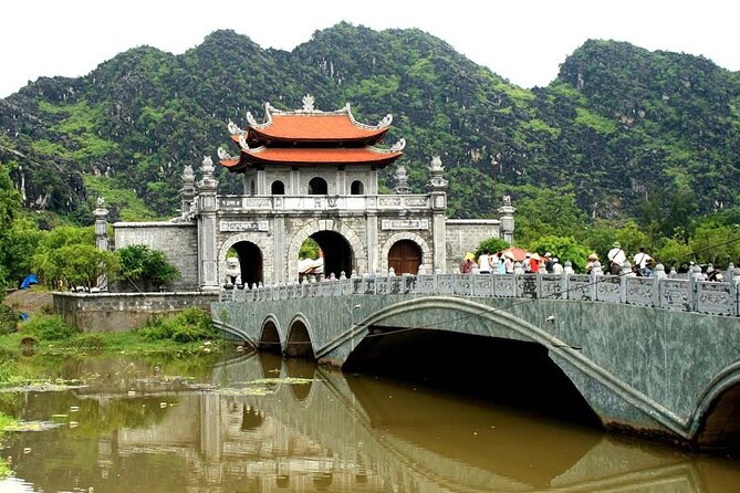 Hanoi Epic tour 6D5N Hanoi - Halong Bay - Ninh Binh - Sapa - Sapa day 4 and day 5: Cat Cat village plus the Y Linh Ho trek