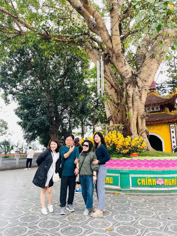 Hanoi Exclusive Craft Beer Bus: Cultural Sightseeing Tour - From banh mi to St Joseph’s Cathedral and the Opera House